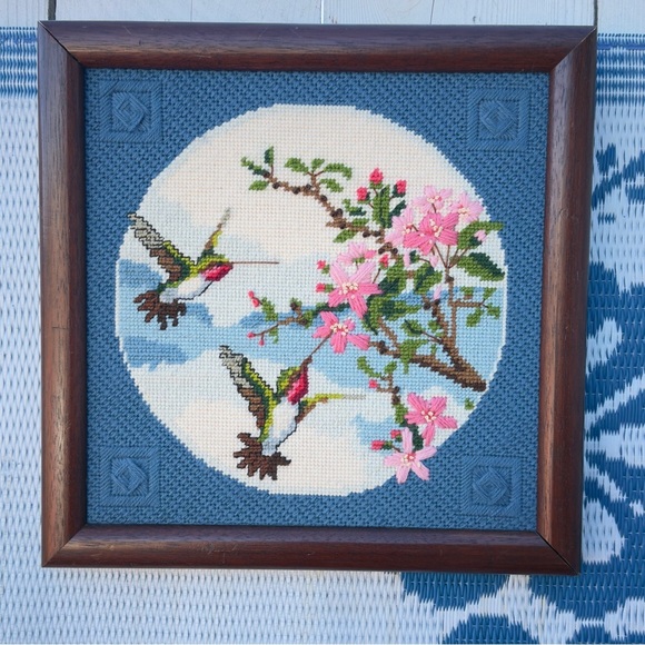 Vintage Framed Needlepoint Artwork Hummingbirds & Pink Cherry Blossoms - Picture 5 of 8